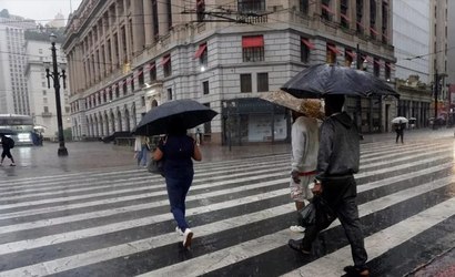 Defesa Civil de SP alerta para avanço de frente fria com chuva