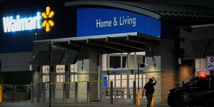 Homem esfaqueia 11 pessoas dentro de Walmart nos EUA