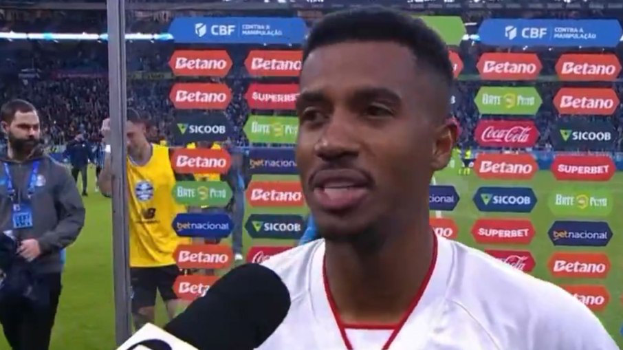 Marcos Antônio se emociona e manda recado após derrota do São Paulo para o Grêmio Marcos Antônio se emociona e manda recado após derrota do São Paulo para o Grêmio