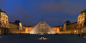 Museu do Louvre reabre após roubo de joias da coroa francesa