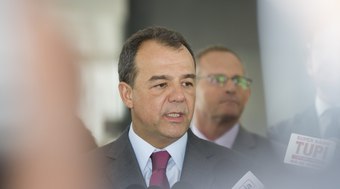 Cabral%20%C3%A9%20condenado%20por%20esquema%20de%20regalias%20durante%20pris%C3%A3o%20