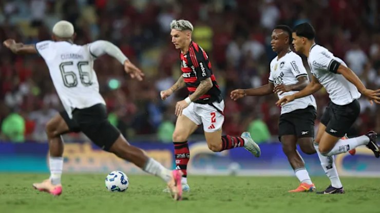 Botafogo contrata empresa para avaliar arbitragem contra Flamengo