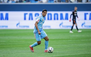 Douglas Santos, surpresa de Ancelotti ficou entre Brasil e Rússia