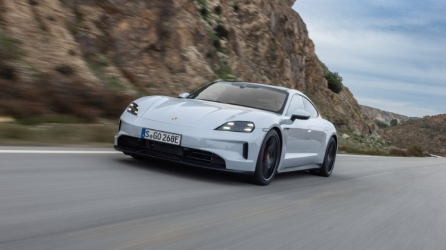 Porsche suspende vendas de Taycan usado no Reino Unido por risco em bateria
