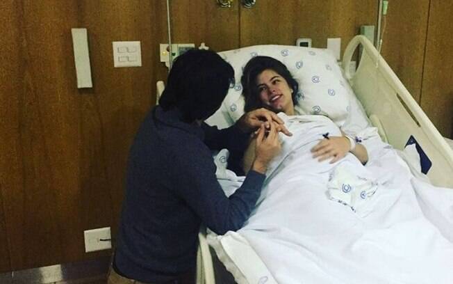 Bruna Hamú é pedida em casamento logo após dar à luz primeiro filho
