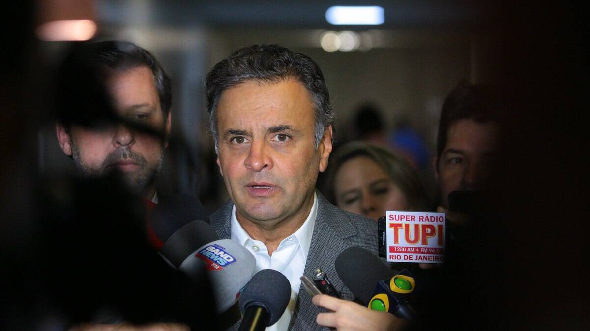 Voto impresso: Aécio diz que pretende 'trazer de volta o tema após 2022' - Vimarsana News