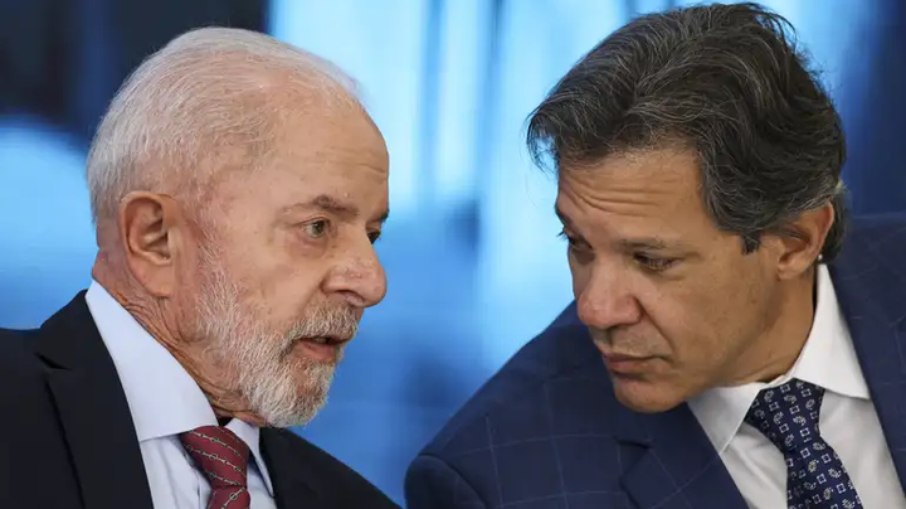 O presidente Luiz Inácio Lula da Silva e o ministro da Fazenda, Fernando Haddad, voltam a discutir pacote de corte de dados