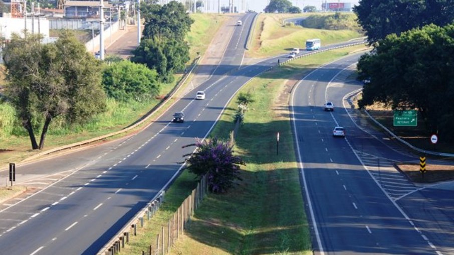 Rodovia Professor Zeferino Vaz (SP-332), também conhecida como Campinas-Paulínia