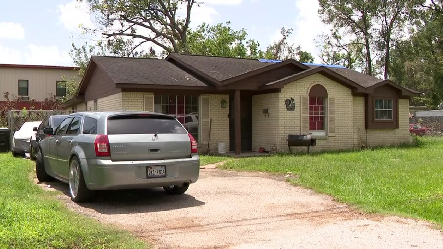 Casa onde criança de dois anos foi atacada por rottweilers