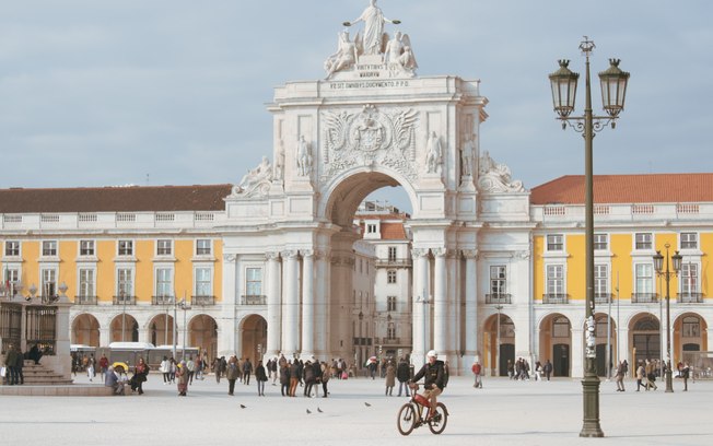 Número de brasileiros morando em Portugal é recorde, diz SEF