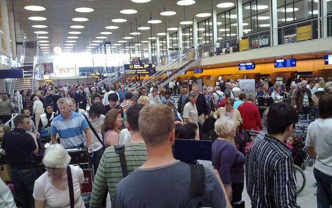 Confusão de passageiro resultou no atraso de quatro horas nos voos do Aeroporto de Munique, na Alemanha