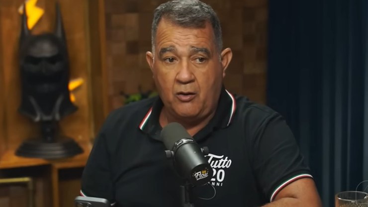 Castro adota tom duro ao comentar desafios da educação