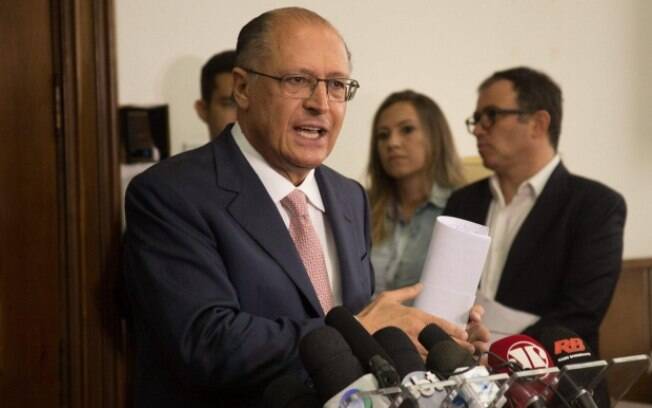 Geraldo Alckmin disse que ainda não sabe se privatizará os bancos públicos, se eleito