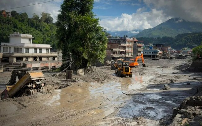 Enchentes no Nepal e Tibete expõem desafios da recuperação de desastres