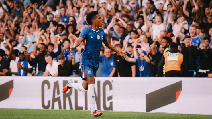 Estêvão estreia e marca seu primeiro gol pelo Chelsea