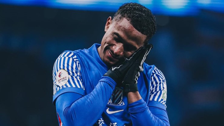 Saulo Mineiro
confirma ótima fase em vitória do Shanghai
Shenhua