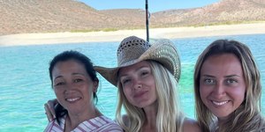 Eliana posa de maiô em férias no México: "Surpresa boa navegar"