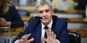 Senadores protocolam pedido de CPI para apurar denúncias de Felca