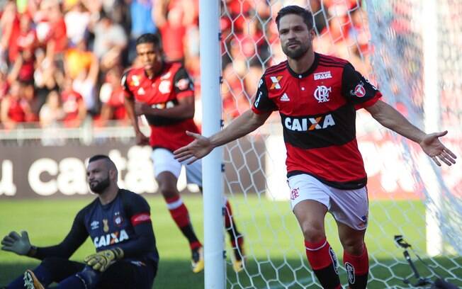 Diego abriu o placar para o Flamengo diante do Atlético-PR pelo Brasileirão Diego abriu o placar para o Flamengo diante do Atlético-PR pelo Brasileirão