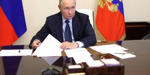 Putin agradece ajuda das tropas da Coreia do Norte na retomada de Kursk