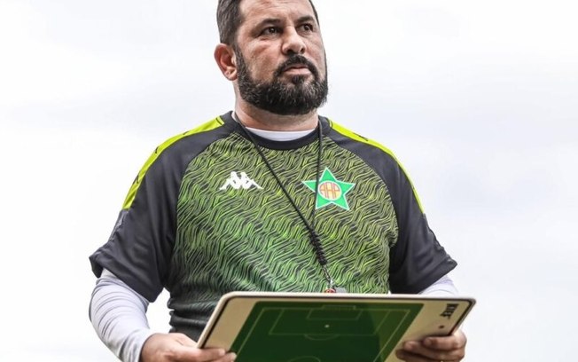 Caio Couto se despede da Portuguesa e é anunciado como novo técnico do Sub-20 do Fluminense