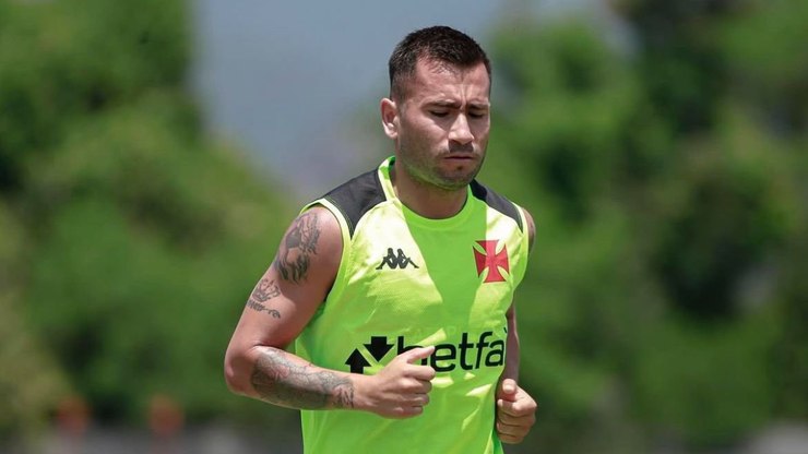 Jogador chileno afirma ter sido extorquido e ameaçado no Vasco