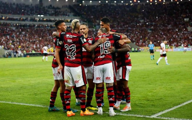 Atuação dos reservas do Flamengo mostra que time chega com força 'em todas as frentes' para a Libertadores