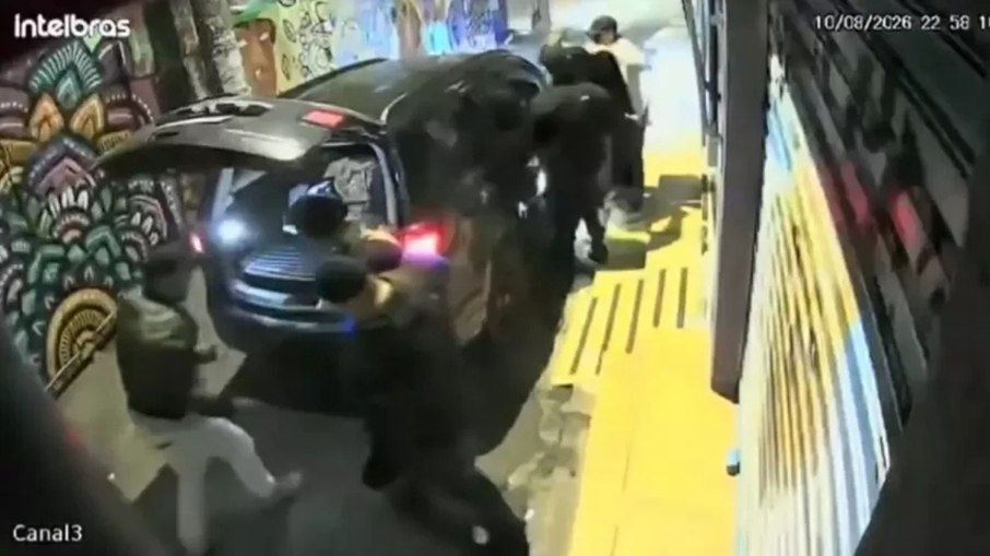 Policial civil é preso suspeito de sequestro com viatura falsa Policial civil é preso suspeito de sequestro com viatura falsa