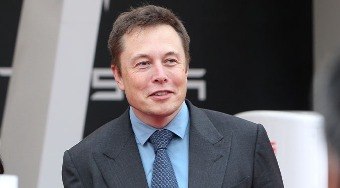 Musk vende US$ 7 bi em ações da Tesla por compra do Twitter