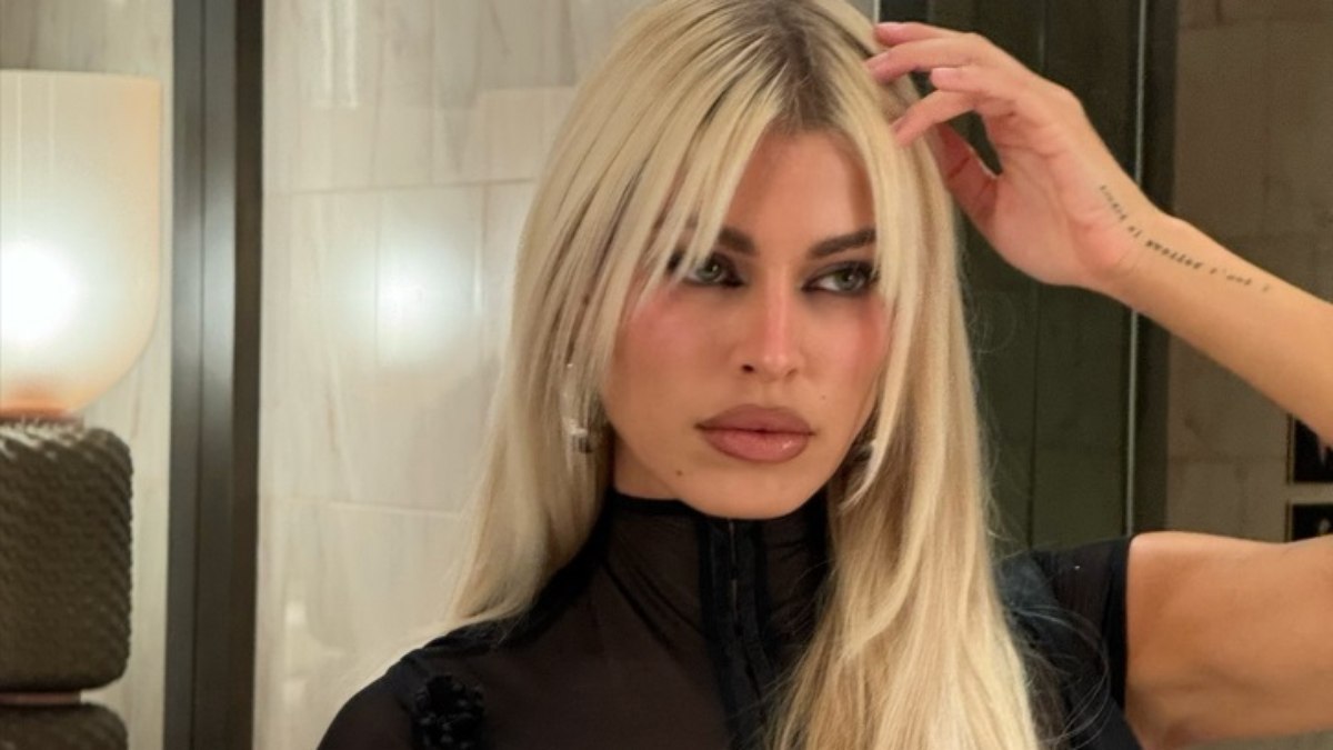 Jessica Goicoechea chamou atenção nas redes sociais com blusa transparente