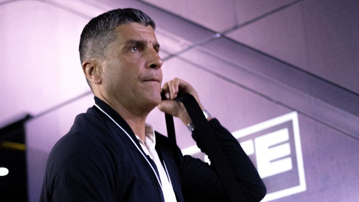 Pedro Emanuel explica eliminação do Vasco: "Erros individuais"