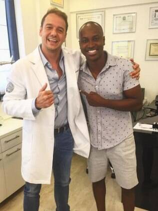 Rogério Padovan, ex-participante do reality show Big Brother Brasil, e o cantor Thiaguinho