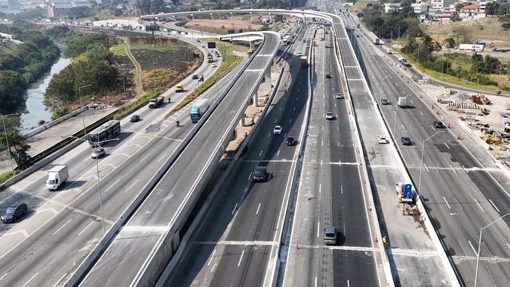 Dutra passa a ter viadutos que conectam à Fernão Dias