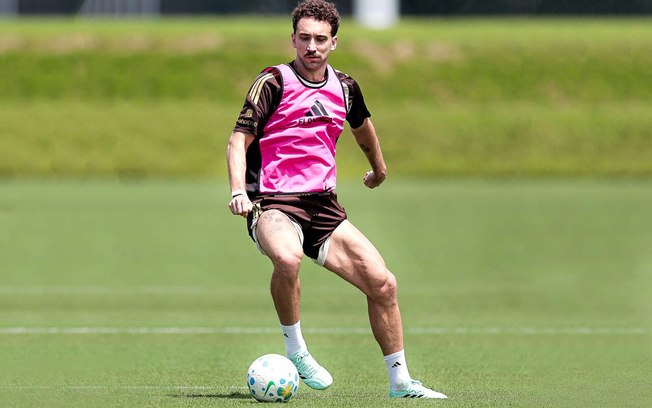 Léo Ortiz vira desfalque de última hora para o Flamengo contra o Santos