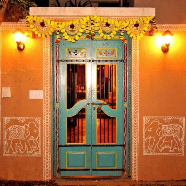 A porta de entrada precisa ser bem cuidada para que a energia boa entre em casa porta