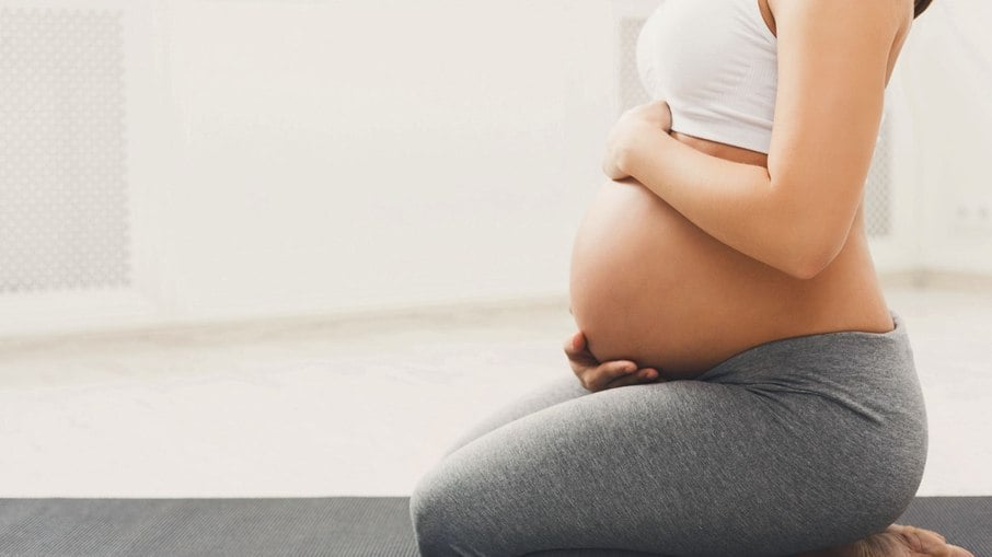 Yoga na Gestação: Evidências apontam para redução da intensidade da dor do parto