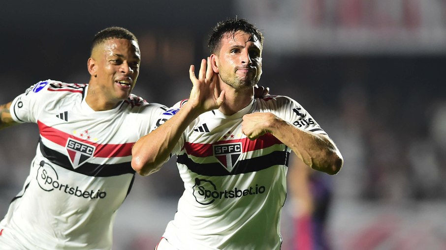Calleri é uma das armas do São Paulo para tentar vencer o Corinthians na Copa do Brasil