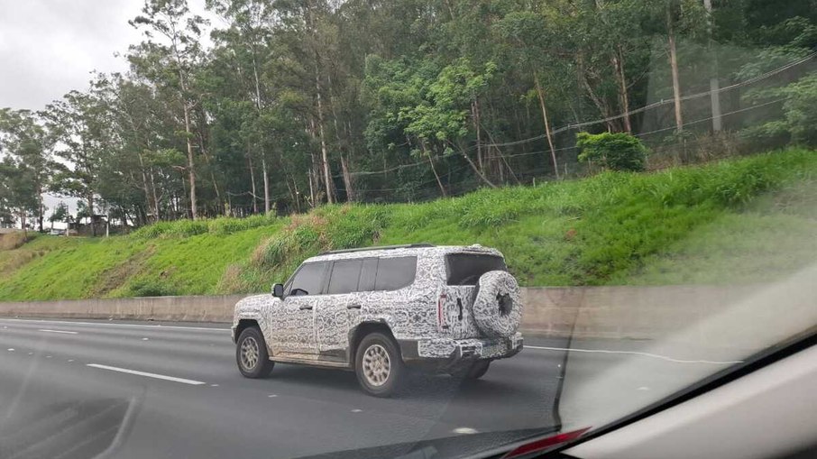 Jetour G700 camuflado foi flagrado em testes em São Paulo