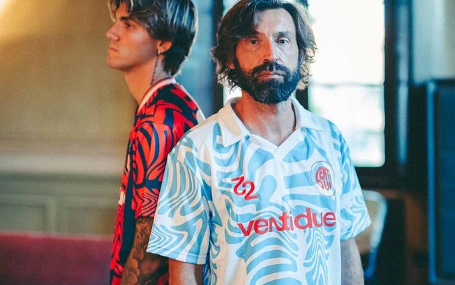 Pirlo e seu filho em ensaio para campanha da marca de roupa 