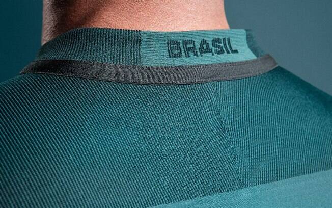 Parte de trás da gola da nova camisa da seleção brasileira, o uniforme número 3