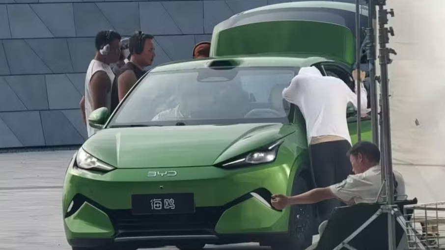 BYD Dolphin Mini revela novo modelo e se aproxima do Dolphin no quesito tamanho BYD Dolphin Mini revela novo modelo e se aproxima do Dolphin no quesito tamanho