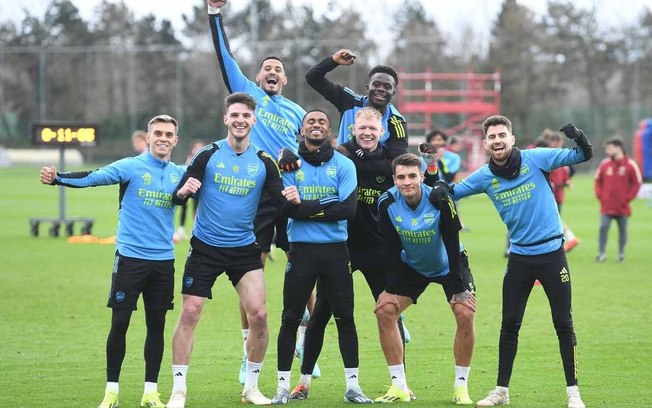 Jogadores do Arsenal durante treinamento da equipe - Foto: Divulgação/Arsenal