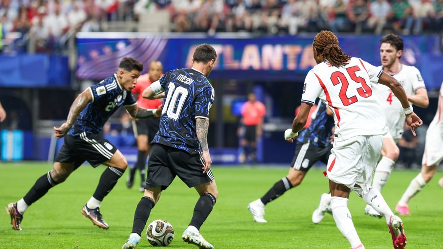Argentina elimina a Inglaterra e vai à final da Copa