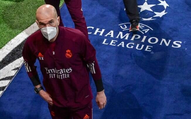 Leonardo, diretor esportivo do PSG, nega contato com Zidane: 'Ridículo'