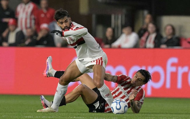 Flamengo não joga bem, mas consegue voltar com um empate da Argentina Flamengo não joga bem, mas consegue voltar com um empate da Argentina