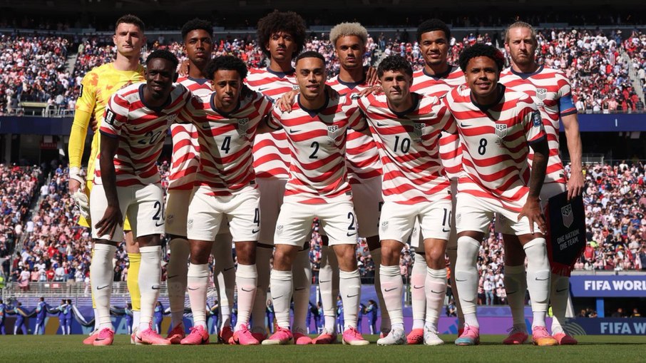 Com apoio da torcida, os Estados Unidos venceram a Bósnia no Levi's Stadium Com apoio da torcida, os Estados Unidos venceram a Bósnia no Levi's Stadium