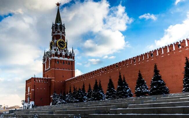 Moscou é capital da Rússia e é cheia de cores em seus pontos turísticos, como o Kremlin