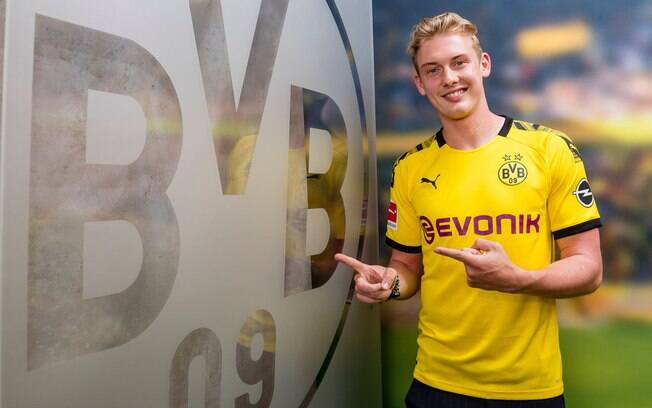 Julian Brandt foi contratado pelo Borussia Dortmund Julian Brandt foi contratado pelo Borussia Dortmund