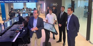 Paes admite estudo para conter abusos em quiosques da praia