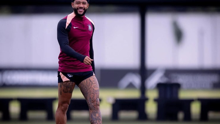 Corinthians anuncia a renovação de contrato de Memphis Depay